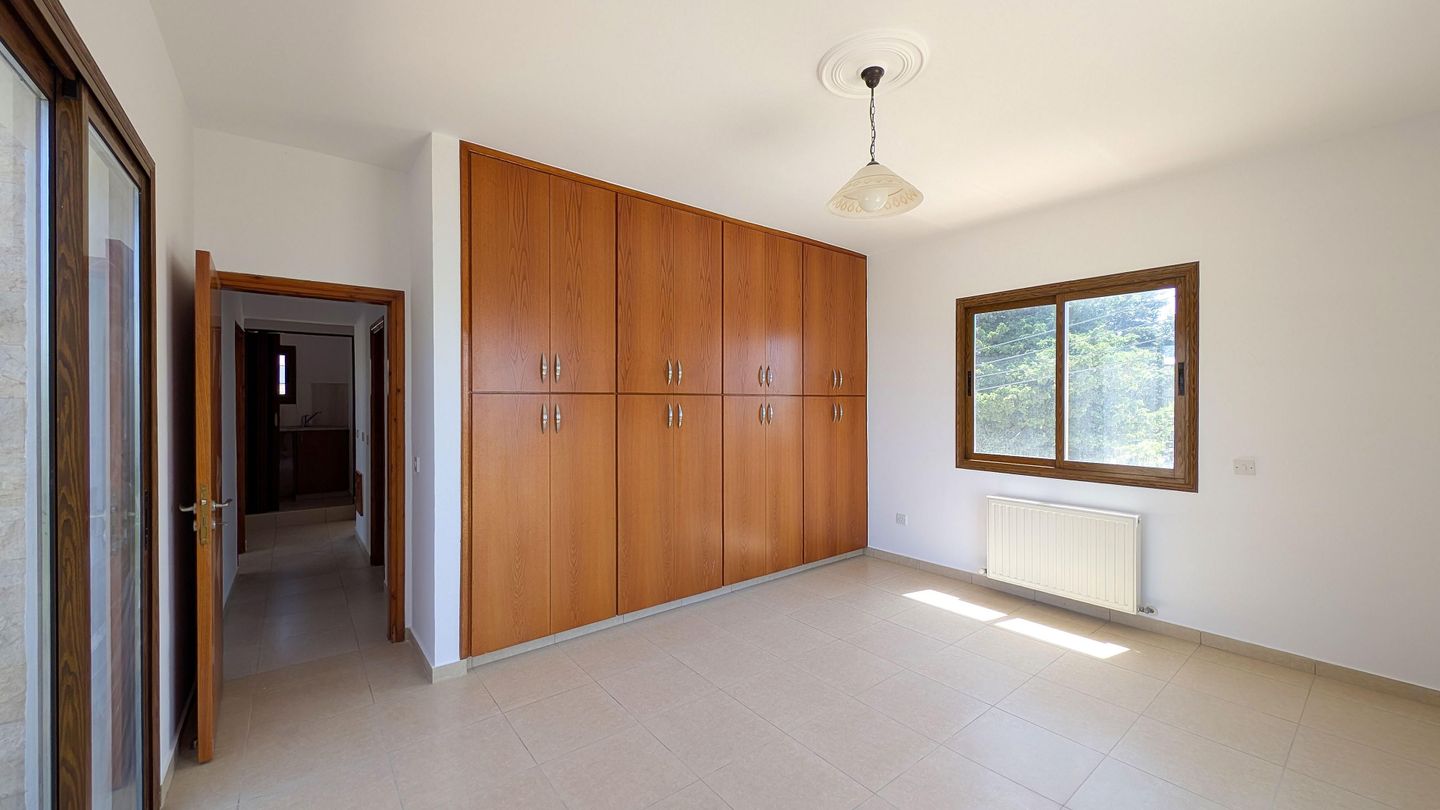 Detached two-storey House in Ineia, Paphos – id S41056