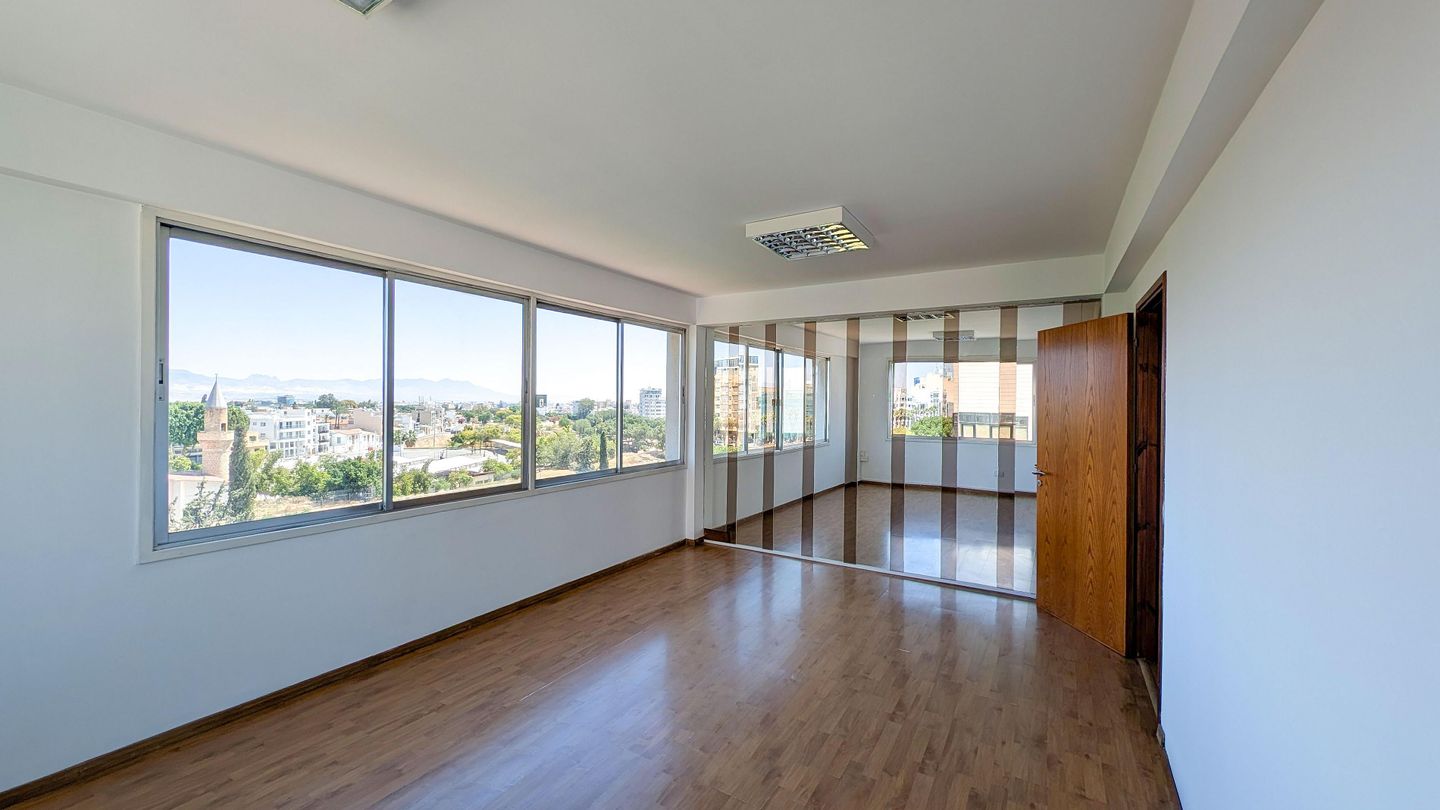 Office space in Trypiotis, Nicosia – id S32981