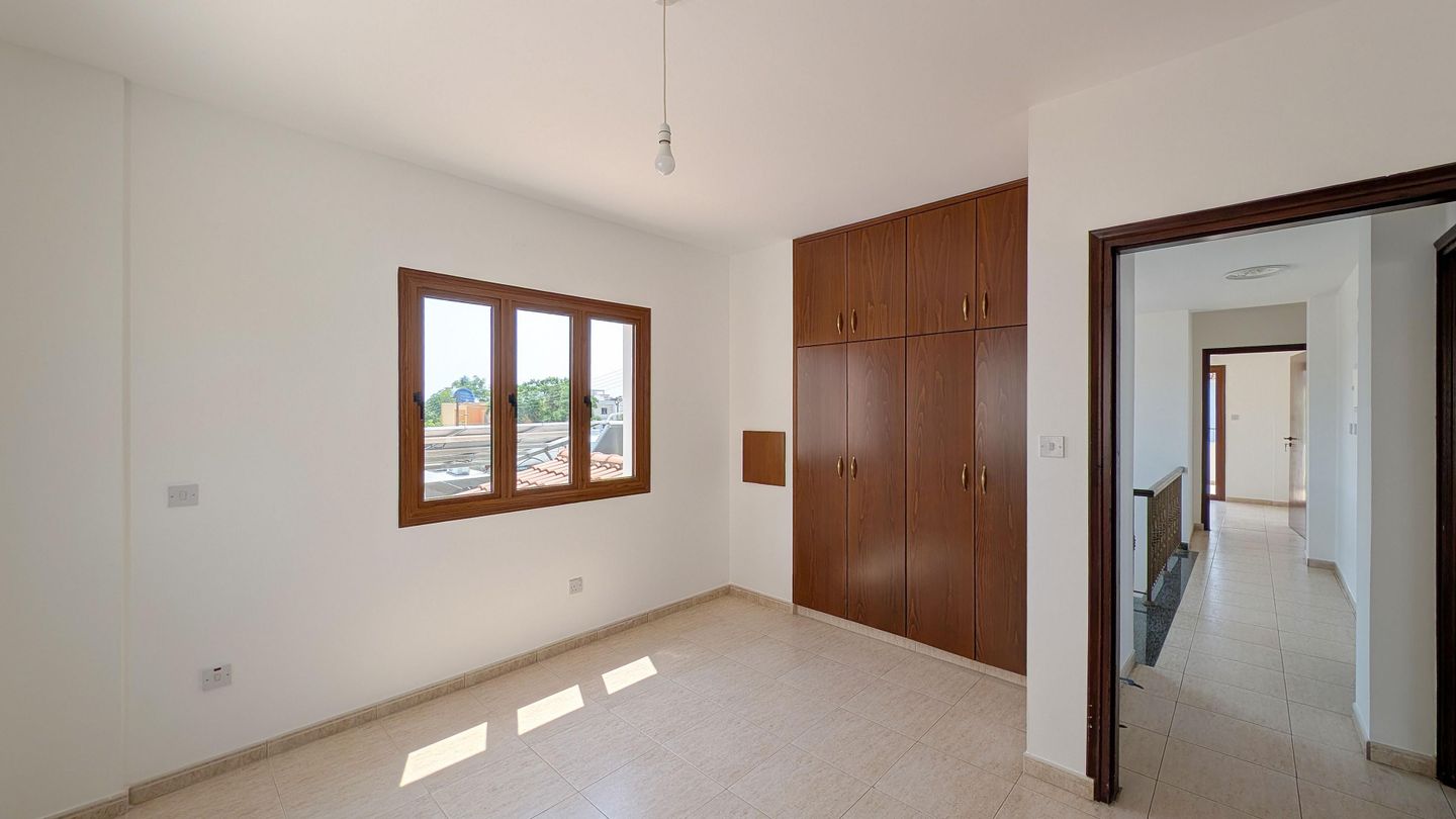 Detached Two Storey House in Aradippou, Larnaca – id S31886