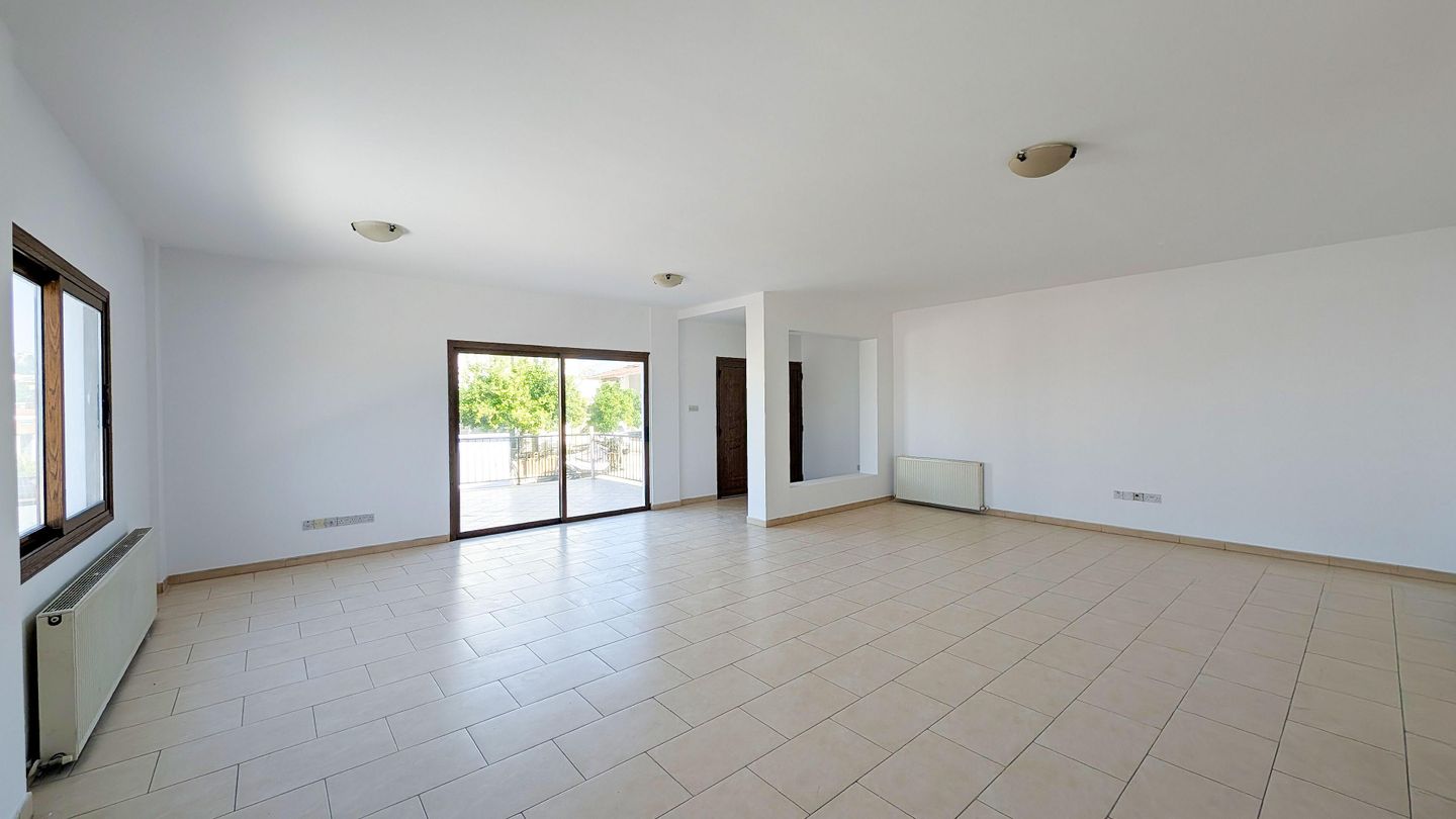Ground-Floor House in Agios Athanasios, Limassol – id S31792