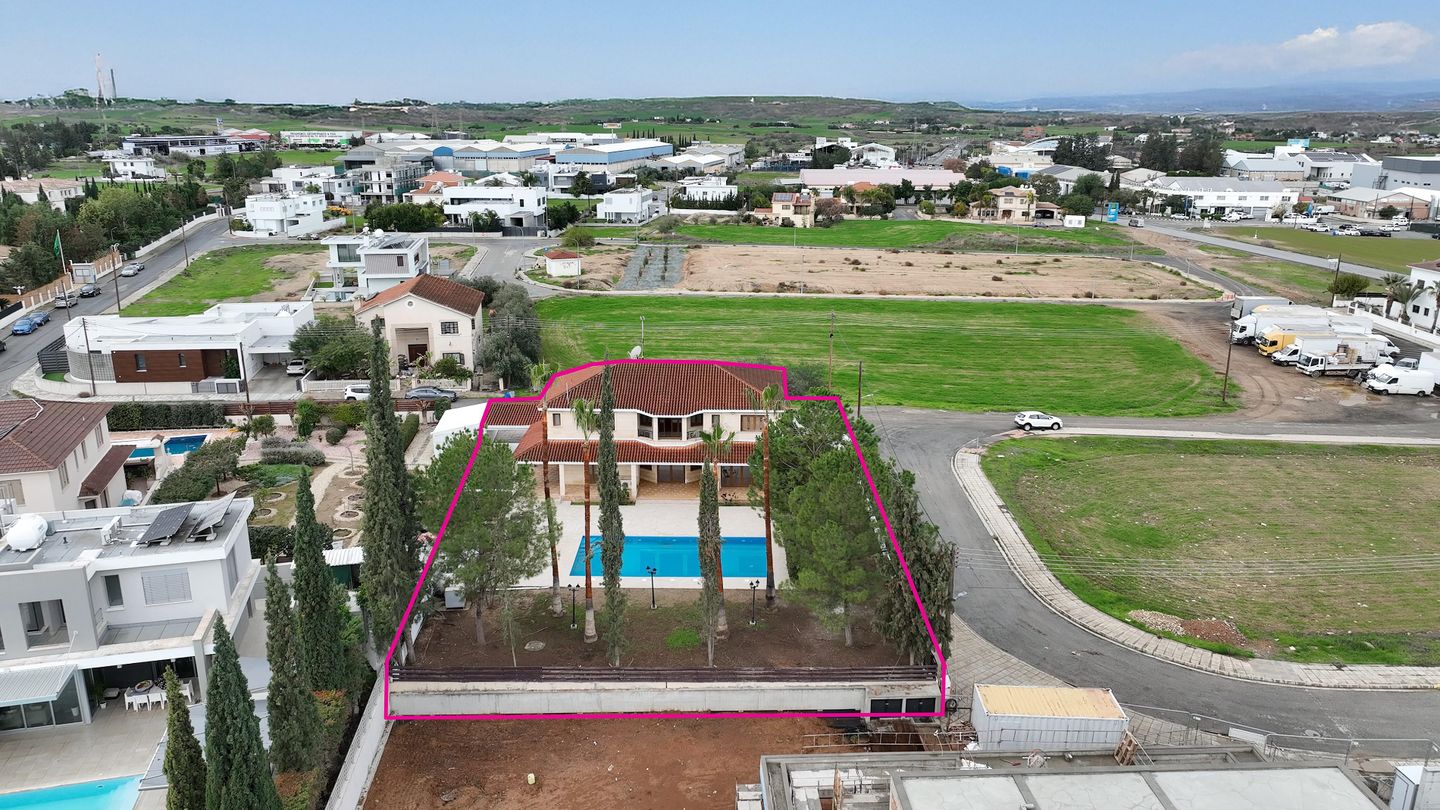 Luxurious Mansion in Agios Georgios, Latsia, Nicosia – id S5221