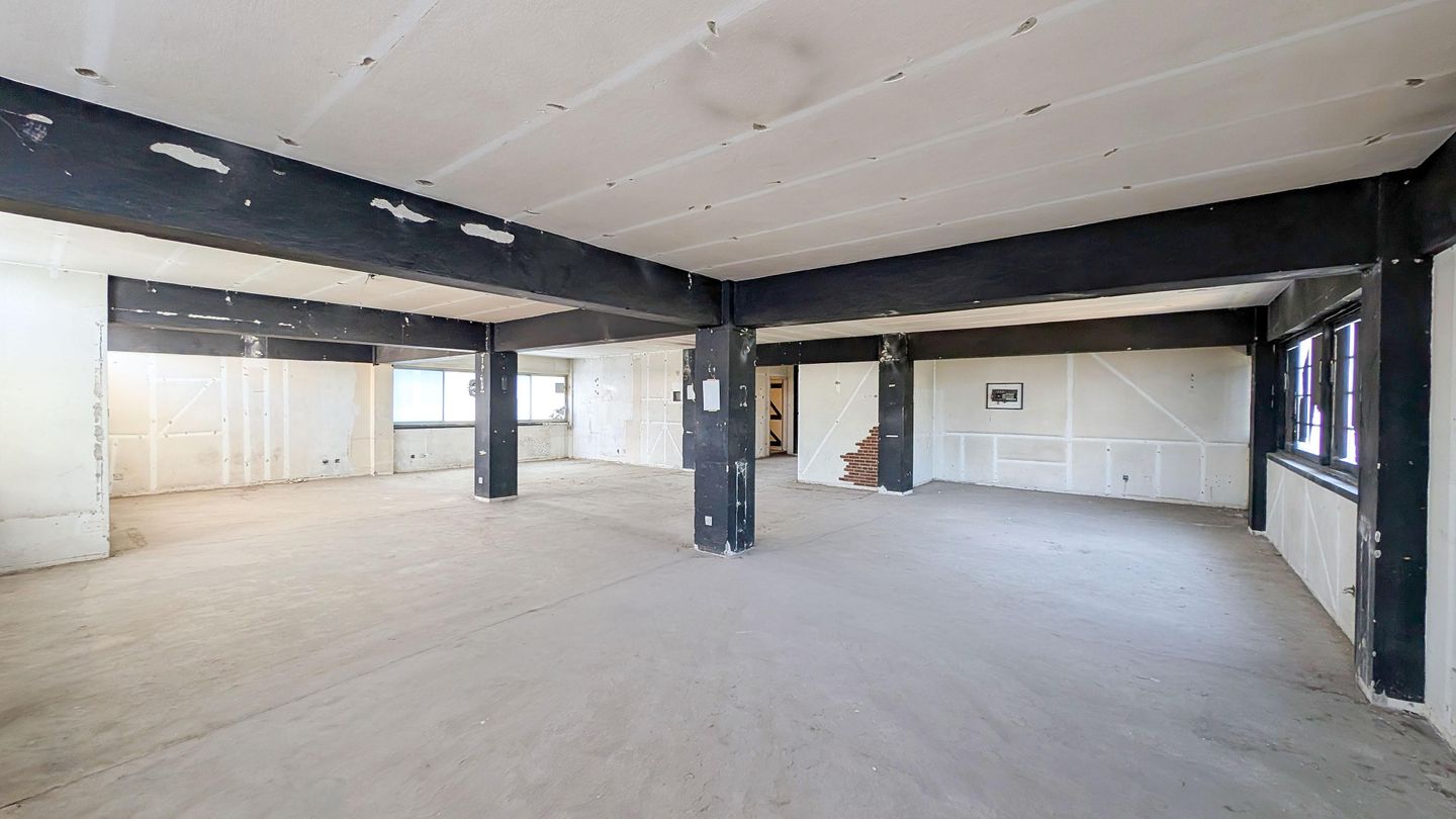 Four-storey building with a basement located in Engomi, Nicosia – id S46000
