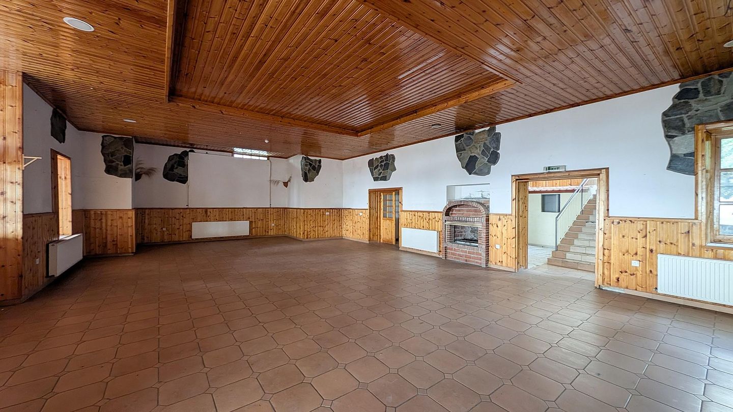 Former Hotel Building with Development Potential – Pedoulas, Nicosia – id S40424