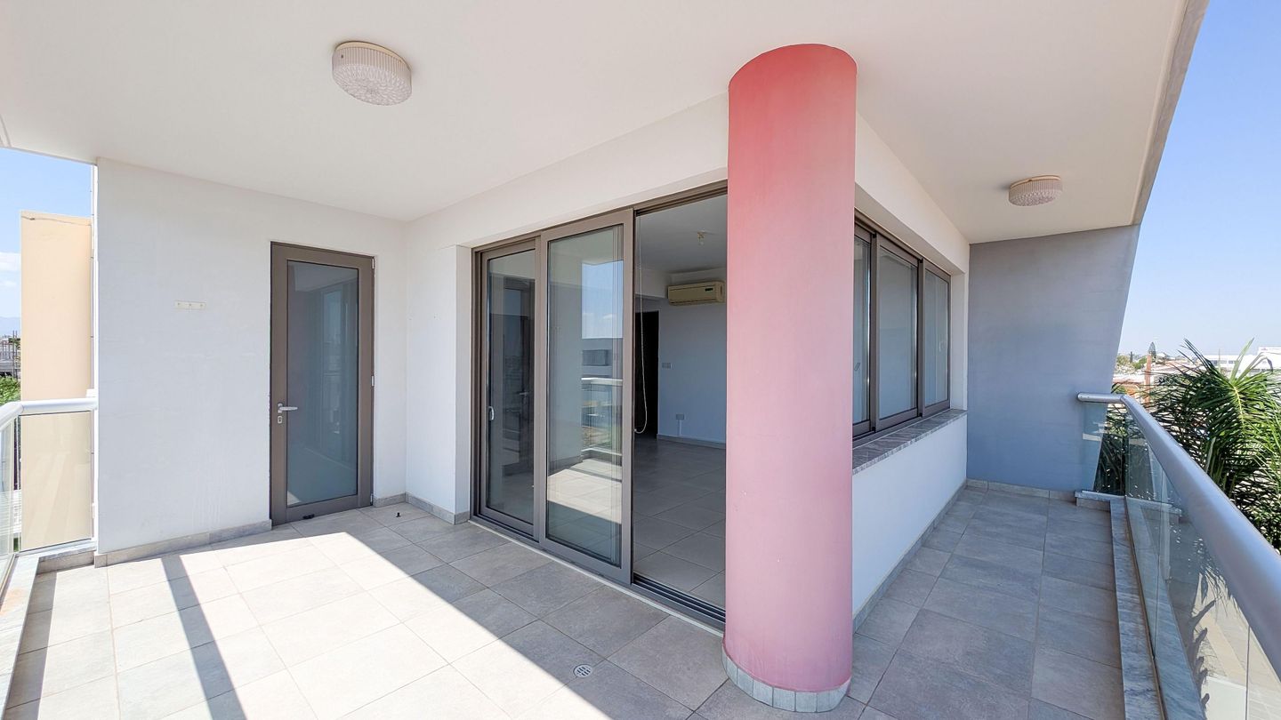 Two-Bedroom Apartment with Roof Garden in Lakatamia, Nicosia – id S6155