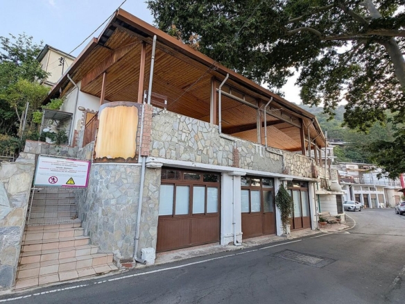 Former Hotel Building with Development Potential – Pedoulas, Nicosia – id S40424