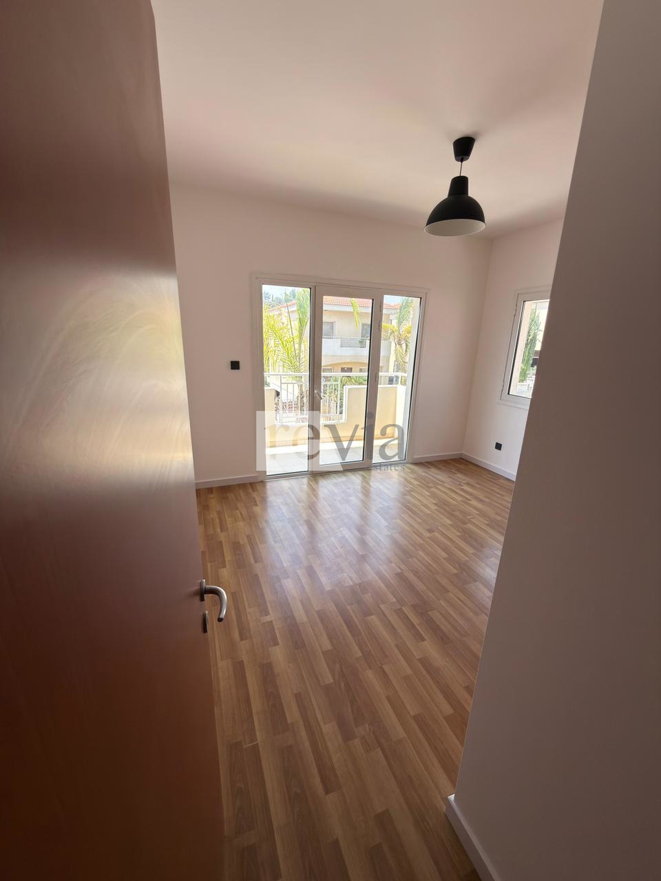 2593209 – Semi-detached For rent, Mouttagiaka, 120 sq.m., €2.500
