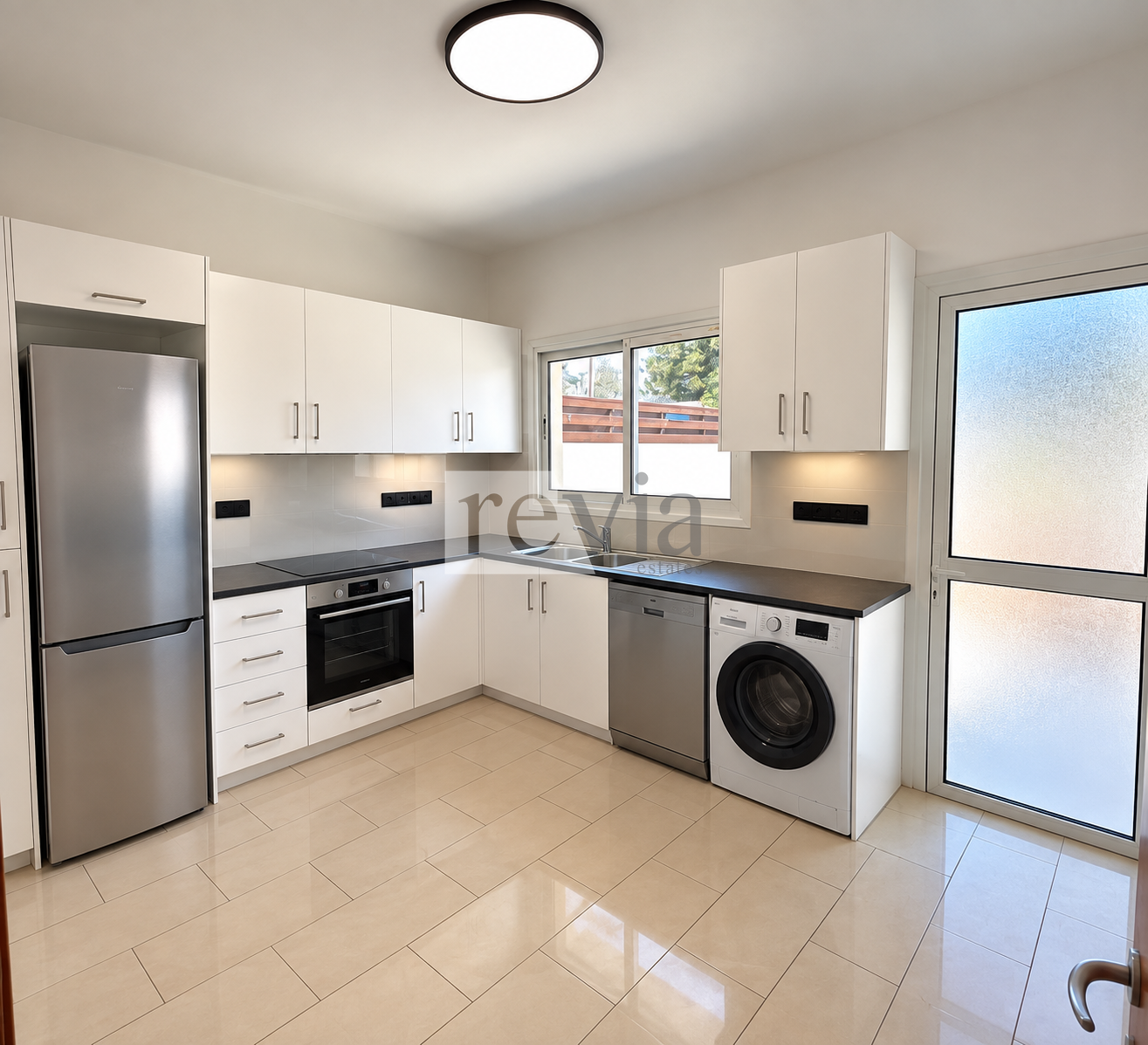 2593209 – Semi-detached For rent, Mouttagiaka, 120 sq.m., €2.500