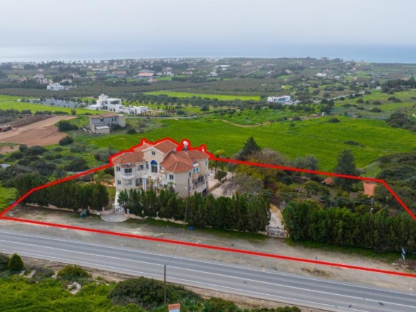 6 bedroom house in Pegeia, Paphos – id R6659